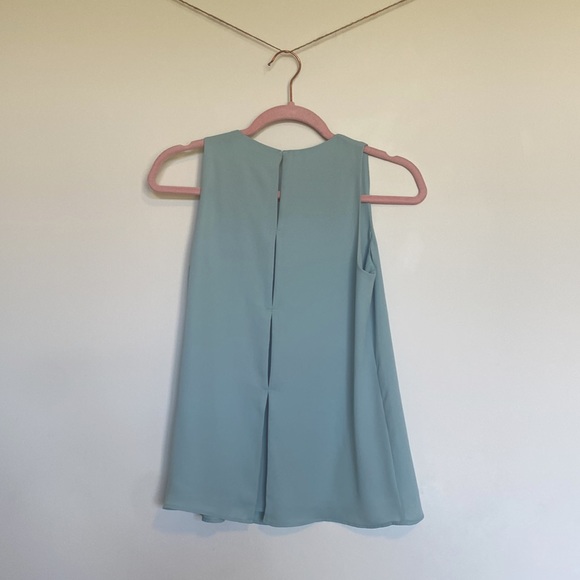 Aritzia Babaton Blouse - Picture 3 of 3
